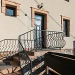 Villa Della