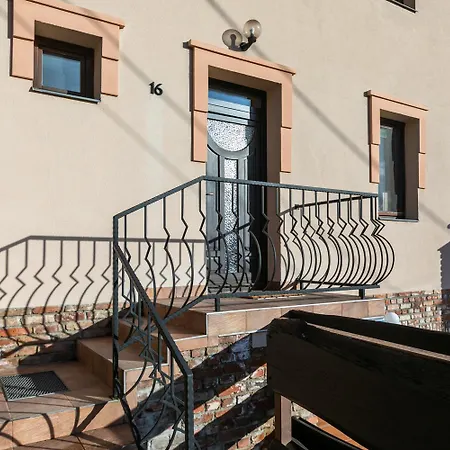Villa Della